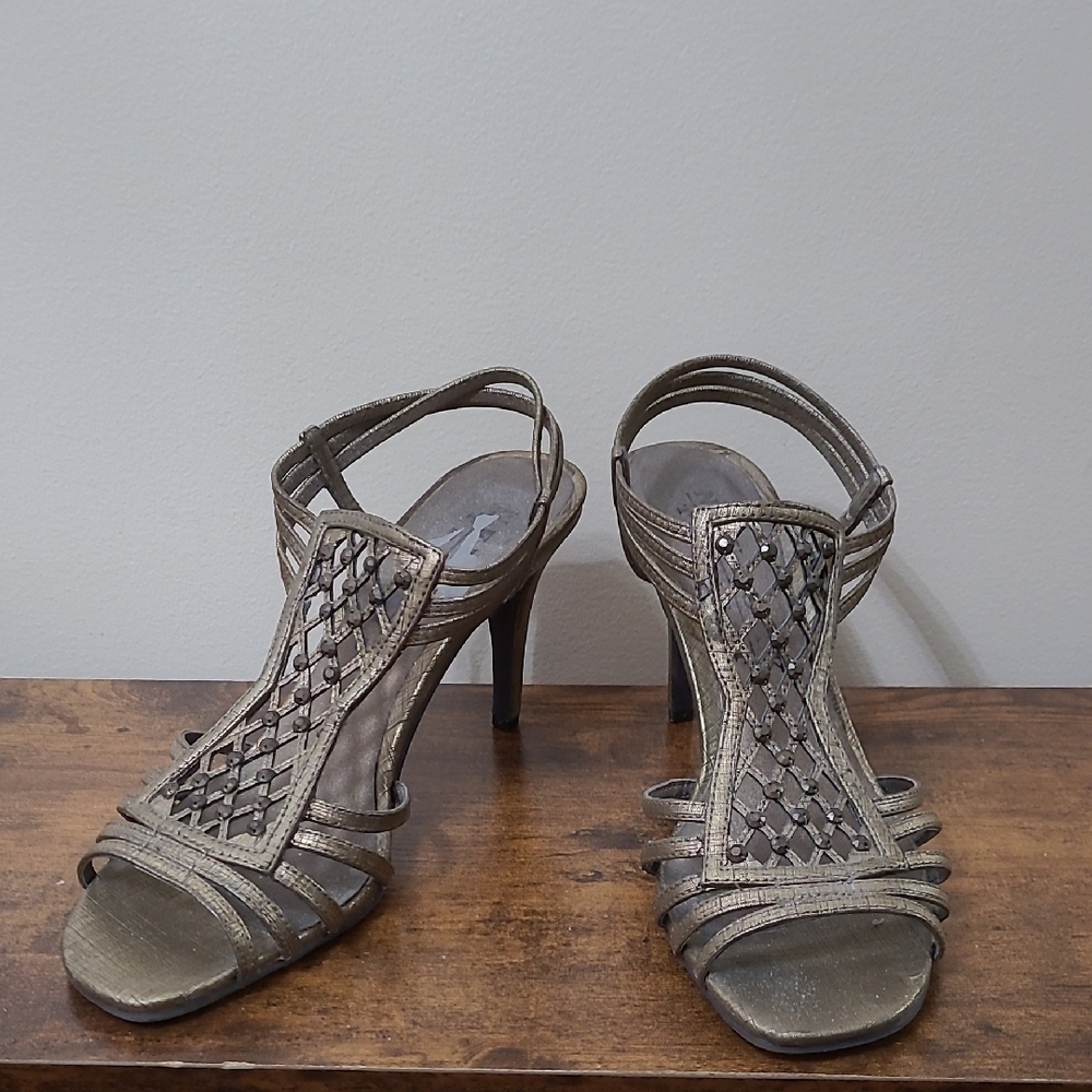 New York Transit Gold Strappy Heels with Black Undertone size 9